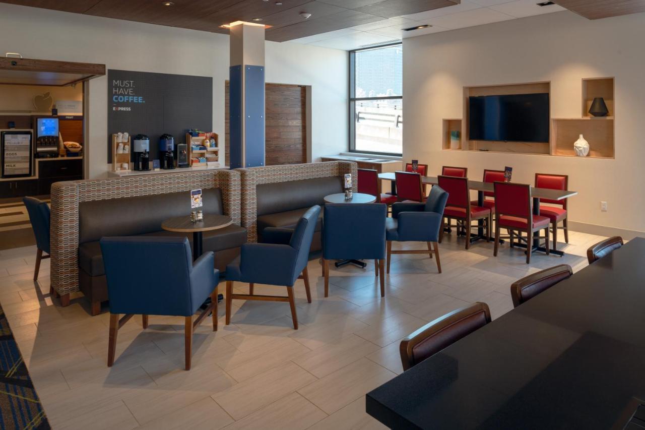 Holiday Inn Express & Suites - Tulsa Downtown - Arts District By Ihg Kültér fotó